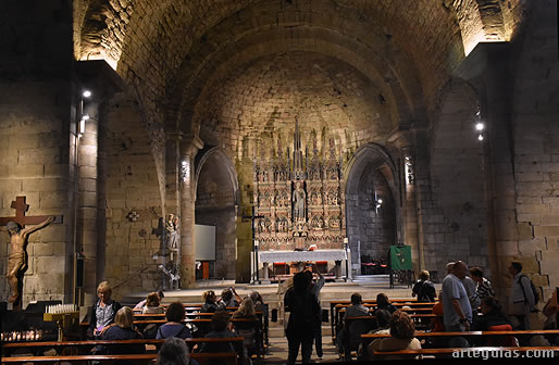 En el interior de la iglesia de Sant Lloren&ccedil;