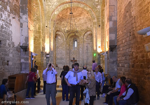 Visita al interior de Sant Pere de Ponts