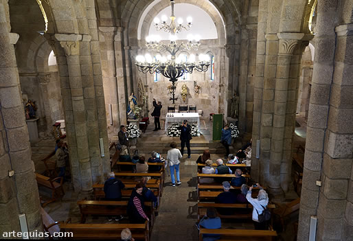Interior de San Salvador de Bergondo