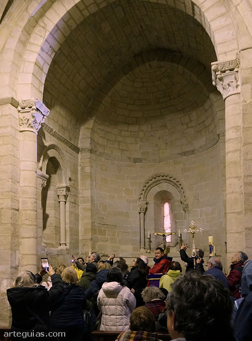 En el interior de la iglesia de Och&aacute;nduri, La Rioja