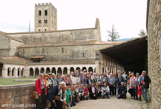 Fotograf&iacute;a de familia en Saint Michel de Cuxa