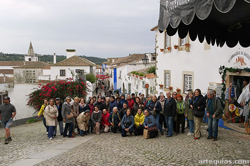 Posando en el precioso pueblo de &Oacute;bidos