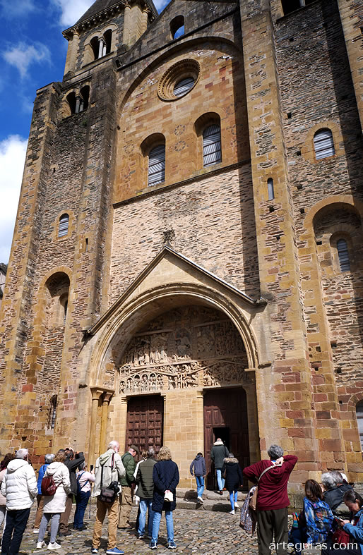 Visita a Santa Fe de Conques