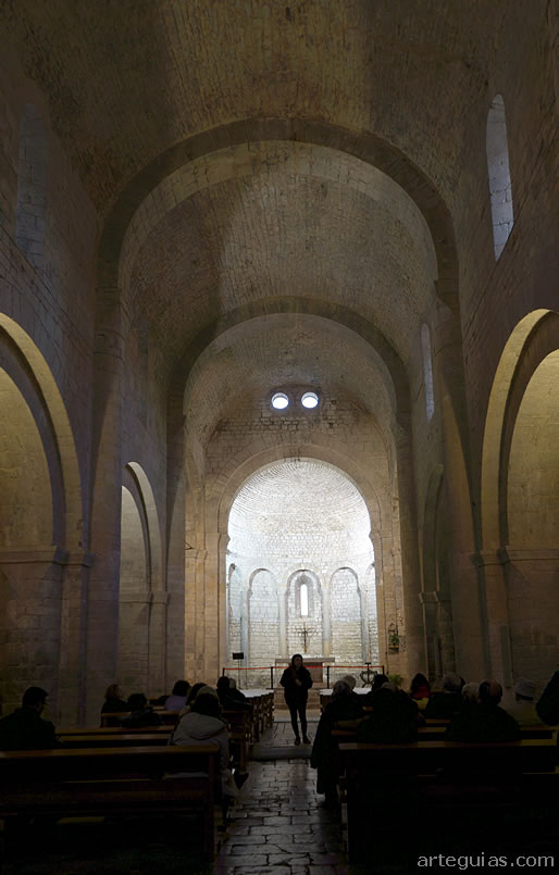 En el interior de la iglesia de la Can&oacute;nica de Vilabertr&aacute;n