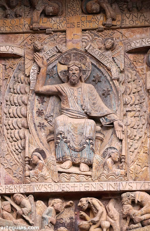 Detalle del t&iacute;mpano de la iglesia abacial de Conques