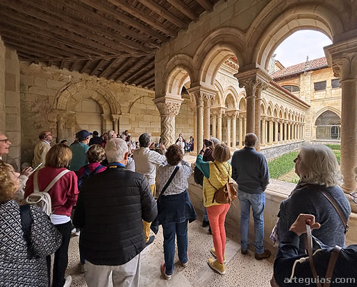 En el c&eacute;lebre claustro de San Andr&eacute;s de Arroyo