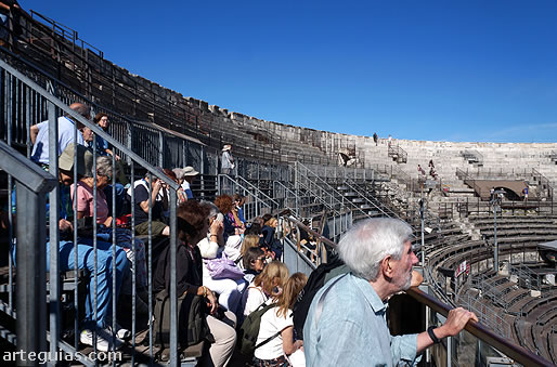 Visita al Anfiteatro romano de Nimes