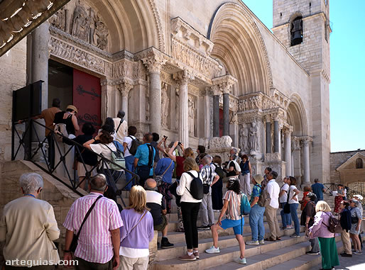 Fachada rom&aacute;nica