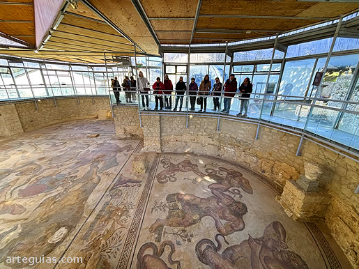 El domingo por la ma&ntilde;ana lo dedicamos a una visita extensa por la joya de la Villa del Casale con sus impresionantes mosaicos romanos.