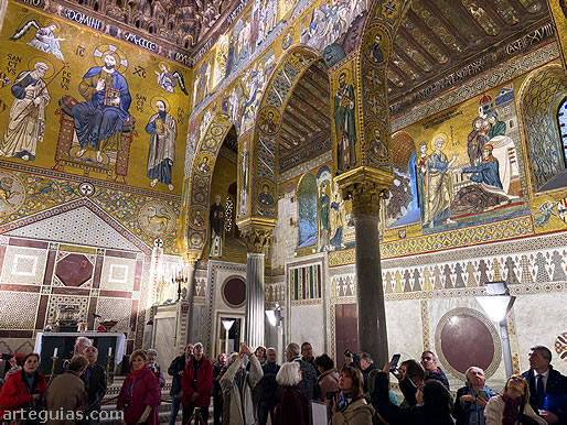 Viernes por la ma&ntilde;ana: recorrimos las estancias m&aacute;s importantes del Palacio de los Reyes Normandos, con especial cari&ntilde;o a la c&eacute;lere Capilla Palatina.