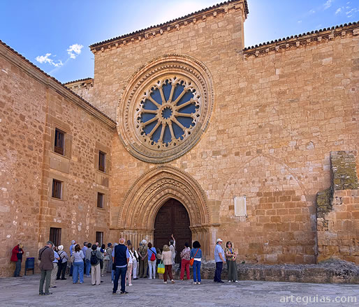 Fachada occidental de la iglesia del Monasterio de Santa MAría de Huerta