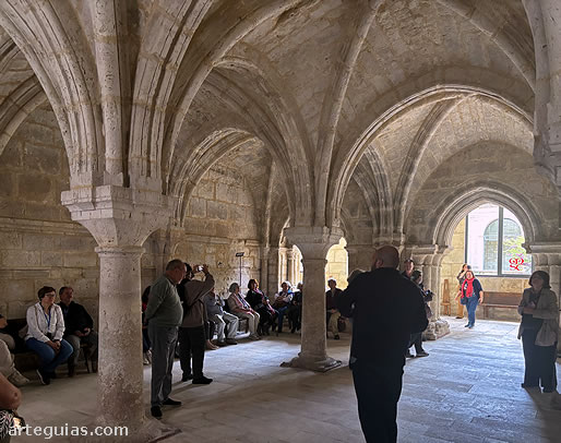S&aacute;bado por la tarde dedicada al Monasterio de la Santa Espina. En la imagen estamos en la sala capitular 