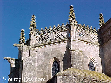 Abside de la Colegiata de San Bartolm&eacute; de Belmonte, Cuenca