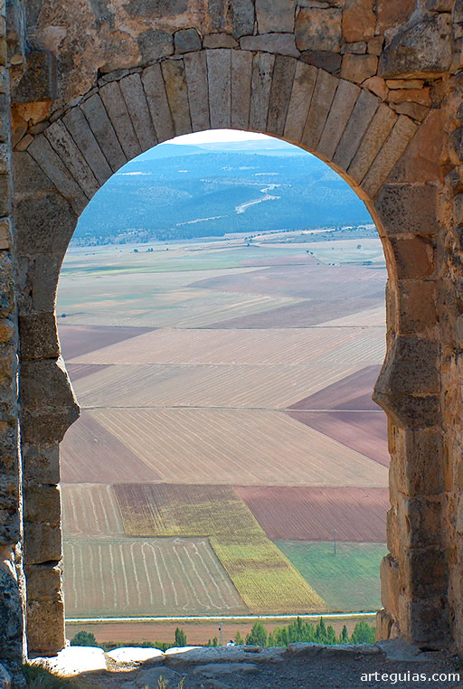 Arco califal de la Alcazaba de Gormaz, Soria