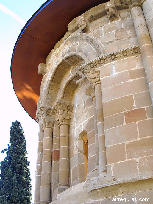 Ventanal del &aacute;bside