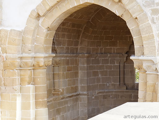 Interior de la cabecera de la ermita de la Concepci&oacute;n de Treviana, La Rioja