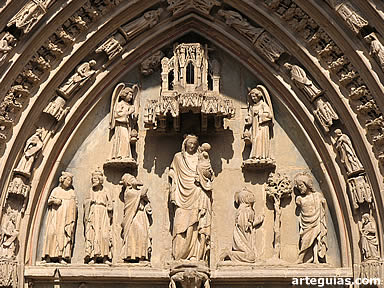 T&iacute;mpano de la Puerta de la Catedral de Huesca