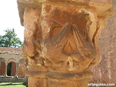Capiteles del claustro