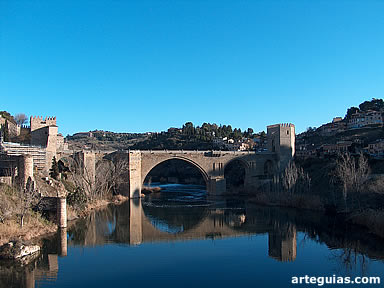 Puente de San Mart&iacute;n
