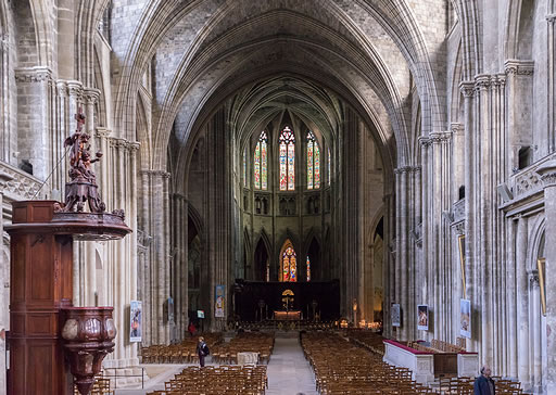 Interior de la catedral de Burdeos