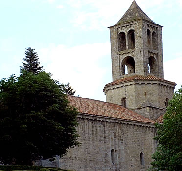 Cimborrio y campanario de San Pere de Camprodon 