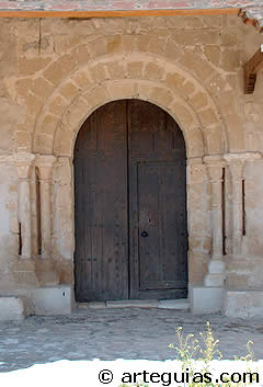 Portada de la iglesia de Padilla de Hita, Guadalajara