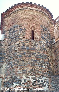 &Aacute;bside (siglo XIII) de la Ermita de la Concepci&oacute;n de Almonaster la Real