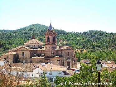 Los pueblos de la Sierra de Aracena combinan patrimonio y entorno paisaj&iacute;stico