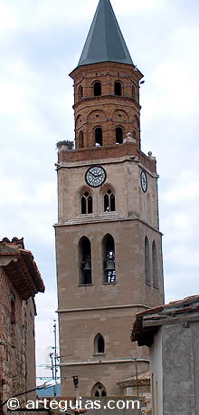 Campanario de la iglesia de San Pedro de Fraga, Huesca