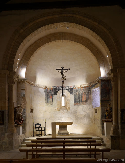 Interior de la cabecera: ábside y presbiterio