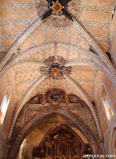 Cervera de la Ca&ntilde;ada: b&oacute;vedas de crucer&iacute;a de la nave