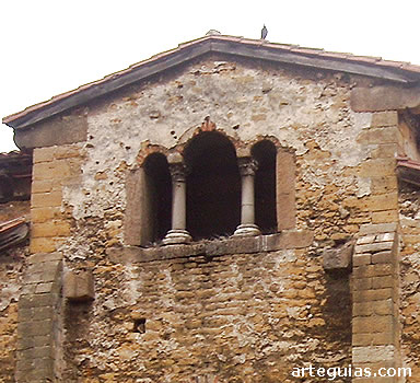 Vetnal que comunica la C&aacute;mara del Tesoro con el exterior