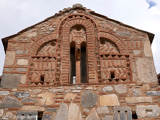 Hastial del brazo sur