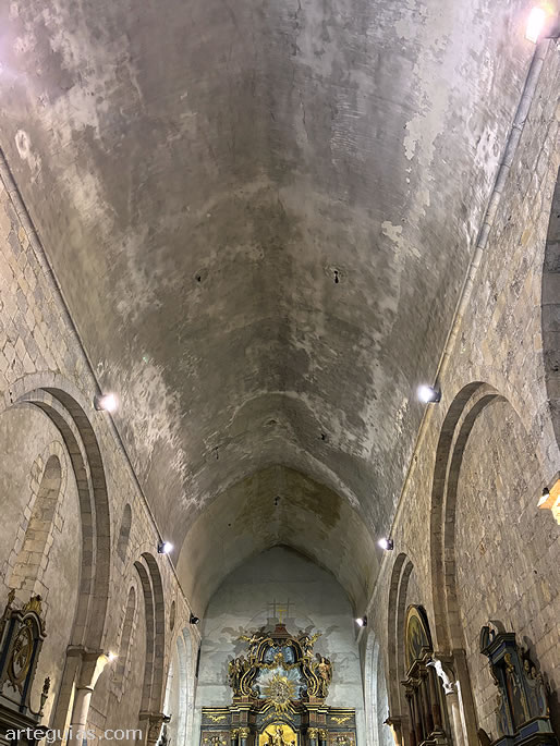 Interior de la Iglesia d'Espira-de-l'Agly