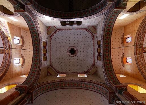 Crucero con su c&uacute;pula