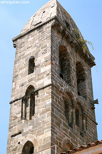 Ventanales de esta torre tardorrom&aacute;nica