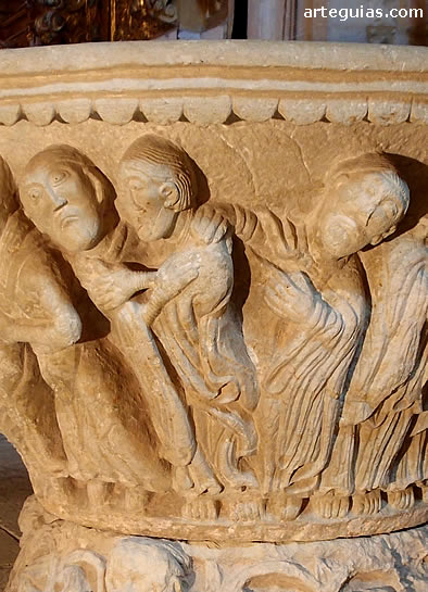 Escena con tes personajes que no tiene una clara identificaci&oacute;n iconogr&aacute;fica. Sigue seindo la parte m&aacute;s confusa de la pila de Colmenares de Ojeda