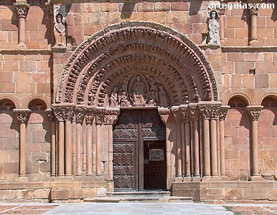 Iglesia de Santo Domingo de Soria: portada occidental, lo m&aacute;s famoso del monumento
