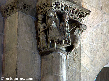 Capitel con la Huida a Egipto