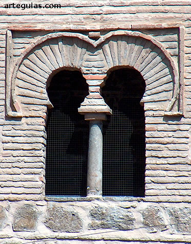 Vano ajimezado de la torre