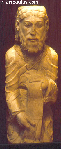 Escultura de San Zacar&iacute;as. Iglesia de S. Juan Bautista.