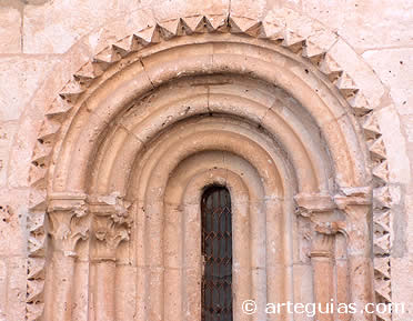 Ventanal de Santa Mar&iacute;a de la Pe&ntilde;a