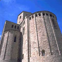 Rom&aacute;nico lombardo catal&aacute;n: Cardona