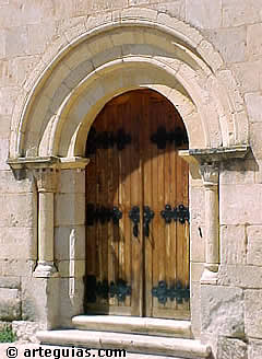 Portada de la iglesia de Caleruega. Burgos
