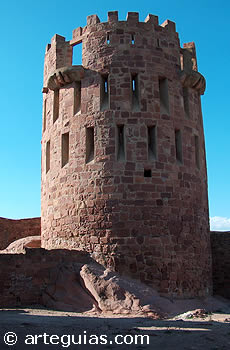 Torre del castillo de Vilafam&eacute;s