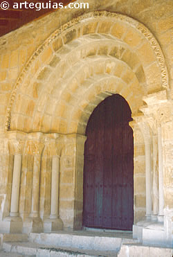 Portada de la Ermita de Santa Catalina de Hinojosa junto a Molina de Arag&oacute;n, al norte de Molina de Arag&oacute;n