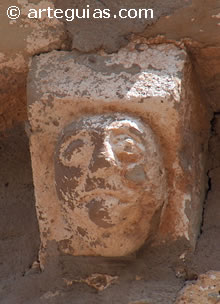 Canecillo. Ermita de Leza del R&iacute;o Leza