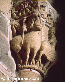 Capitel interior de San Pedro de &Aacute;vila