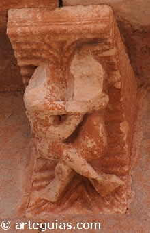 Canecillo er&oacute;tico de Santa Mar&iacute;a de Tobera