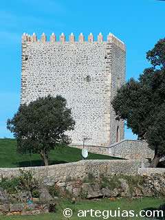 Torre medieval. Isla, Cantabria
